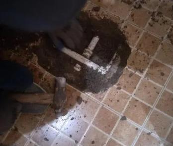 六枝特卫生间漏水维修公司为您分享下卫生间渗水如何处理及注意事项